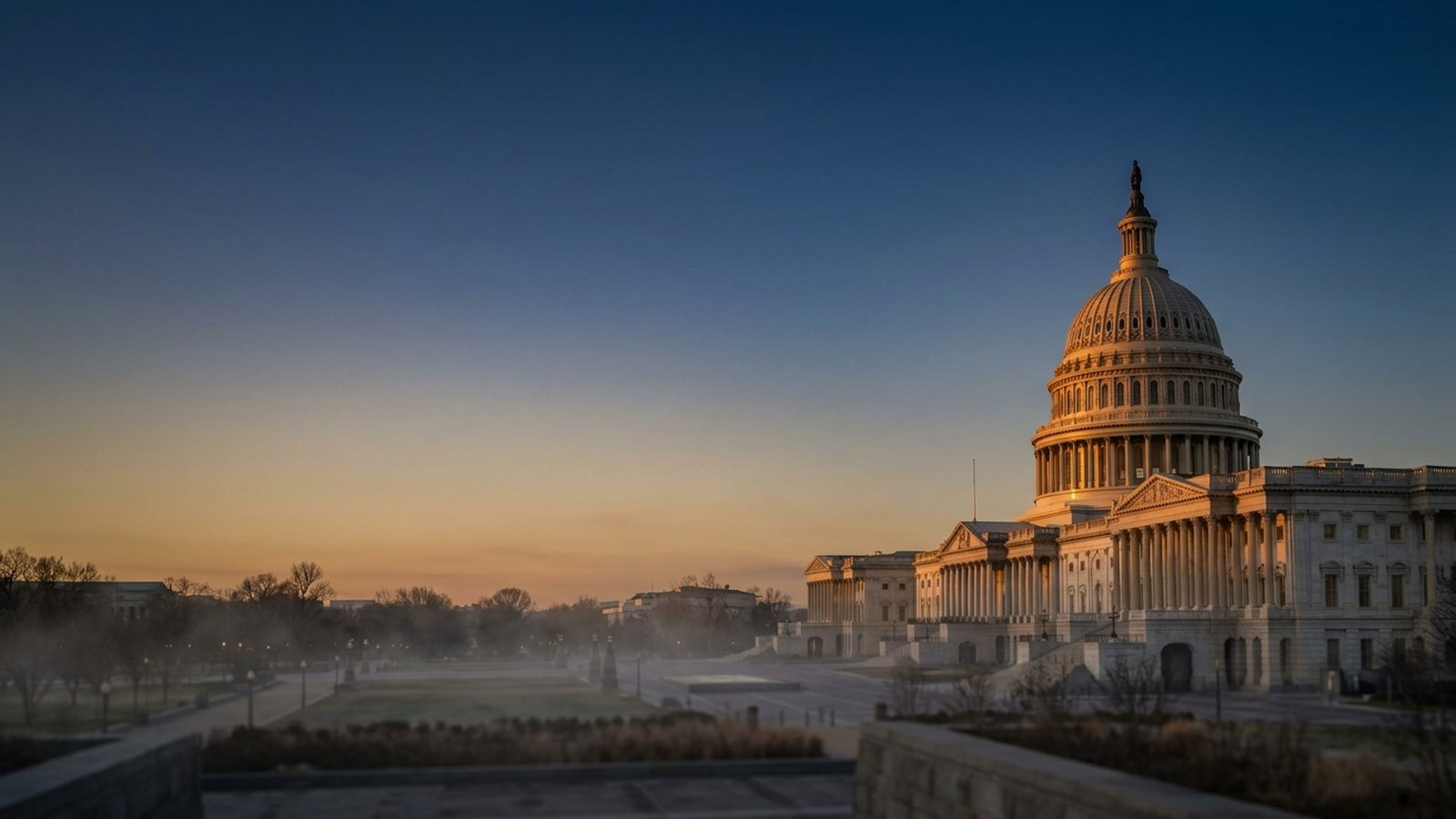 Capitole de Washington DC à l'heure bleue, lumière dorée sur le dôme néoclassique : illustration éditoriale de la régulation crypto américaine sous le CLARITY Act 2026